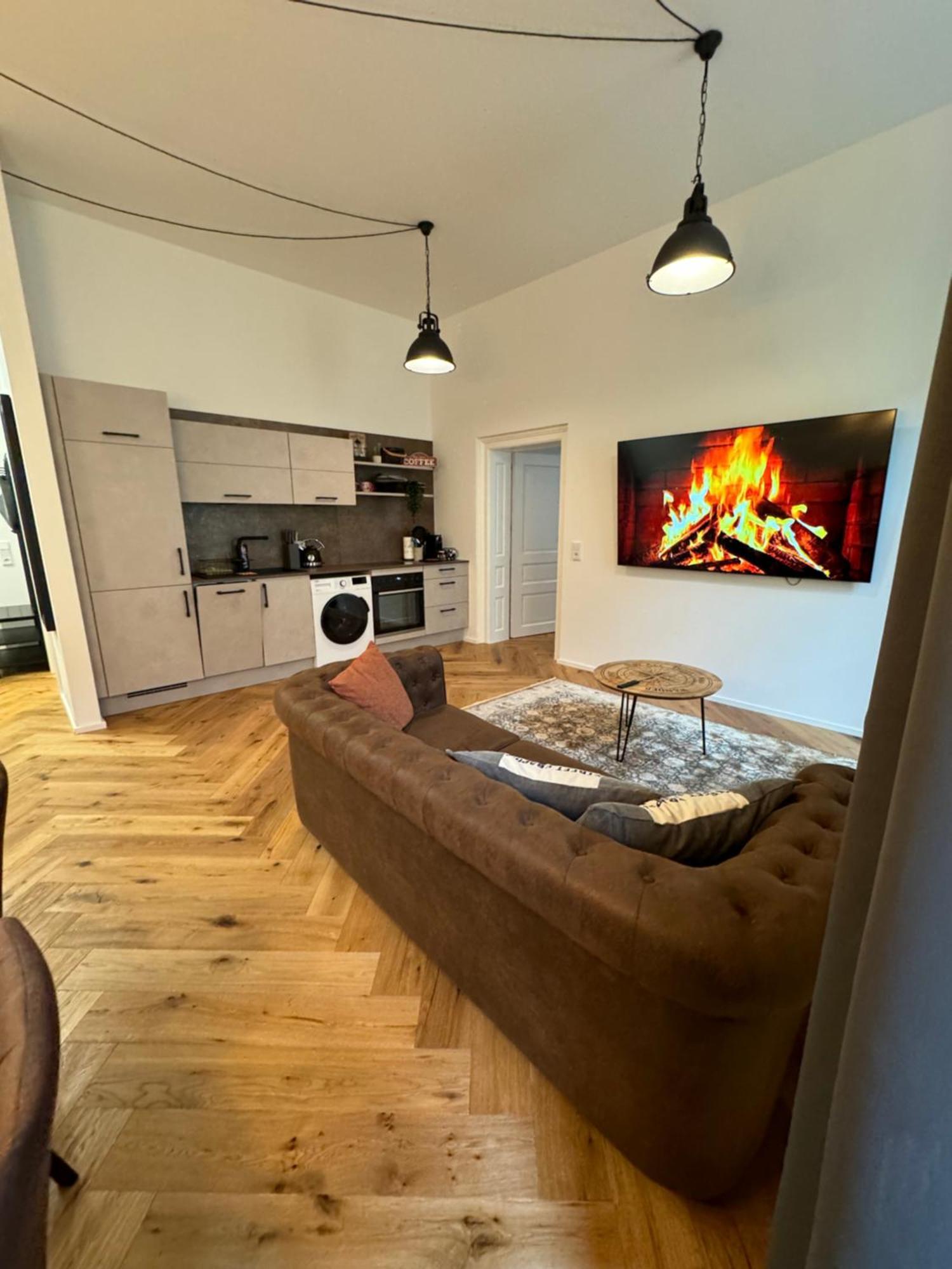 Industrial Apartment Schlossberg Linz Extérieur photo