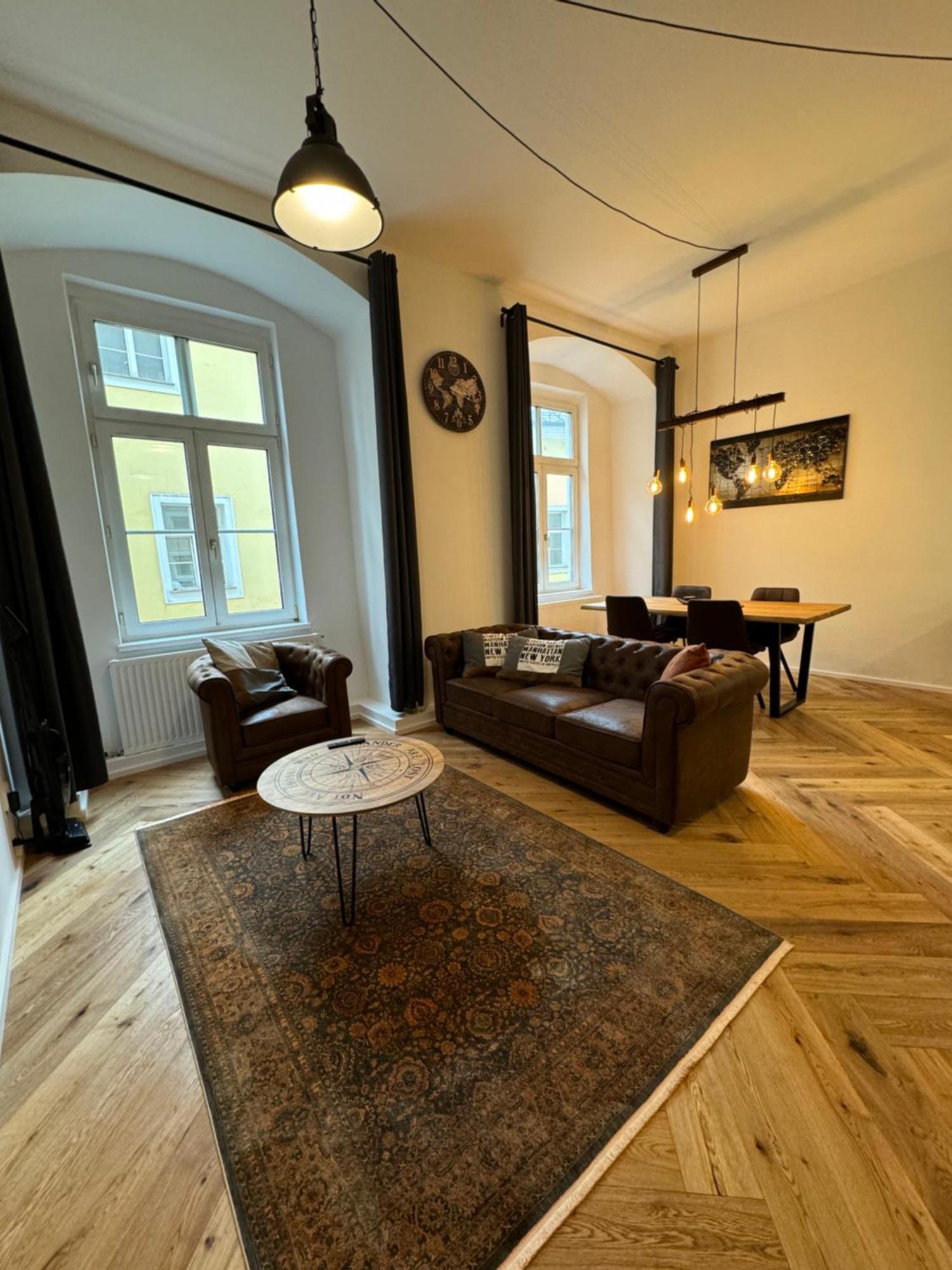 Industrial Apartment Schlossberg Linz Extérieur photo