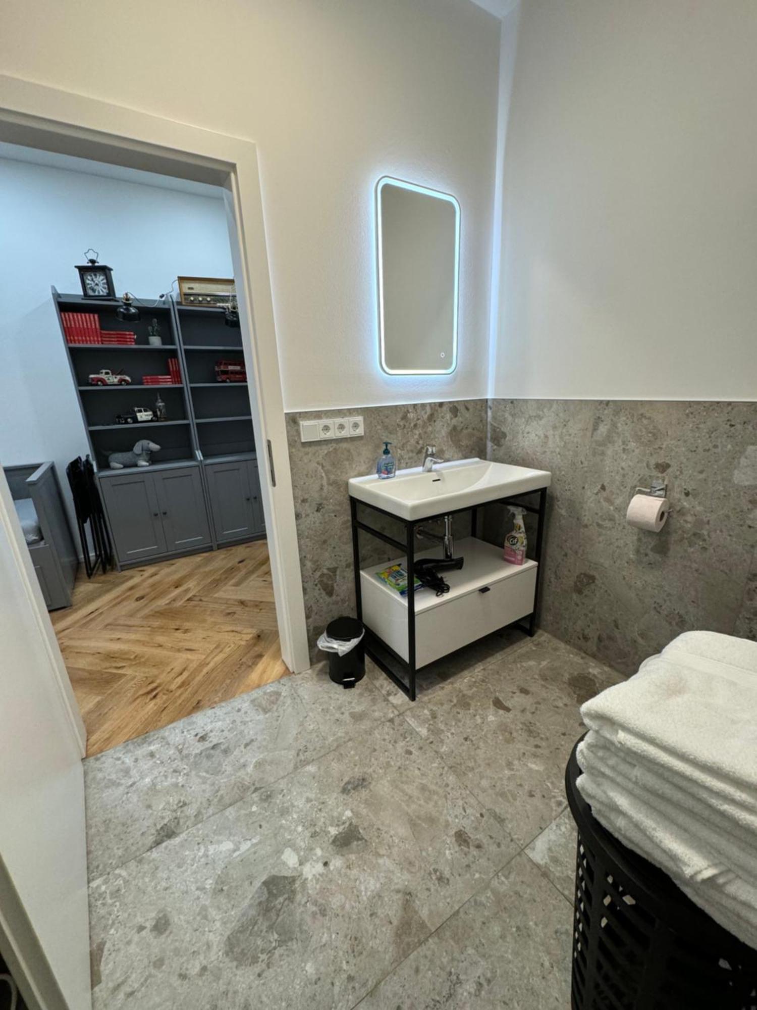 Industrial Apartment Schlossberg Linz Extérieur photo